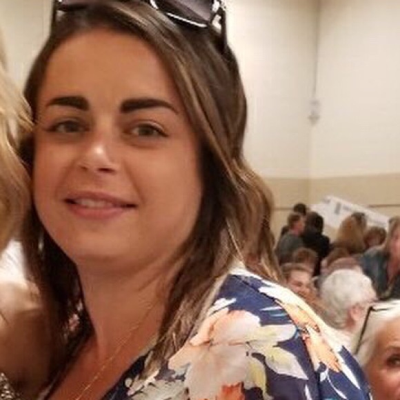 Meet your Posher, Candace - Picture 1 of 1